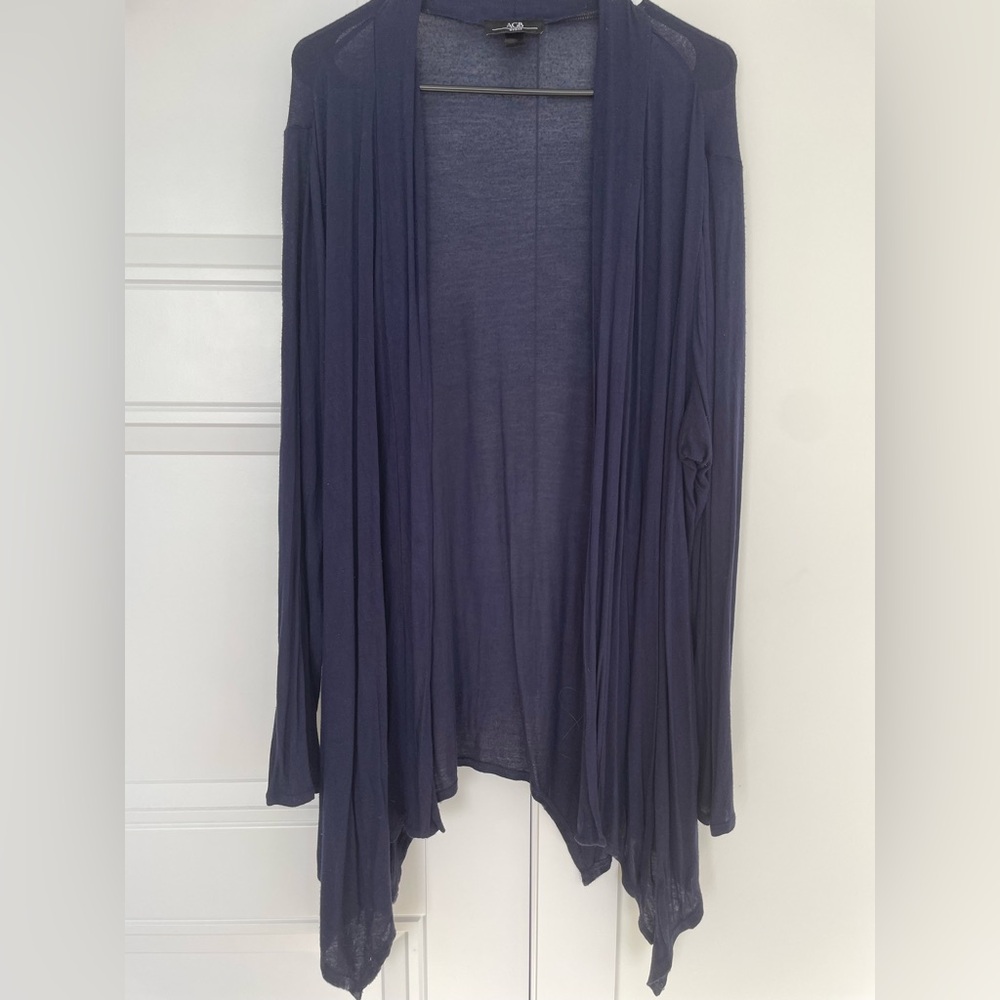AGB Woman Navy Blue Lightweight Sweater Cardigan Plus Size 1X